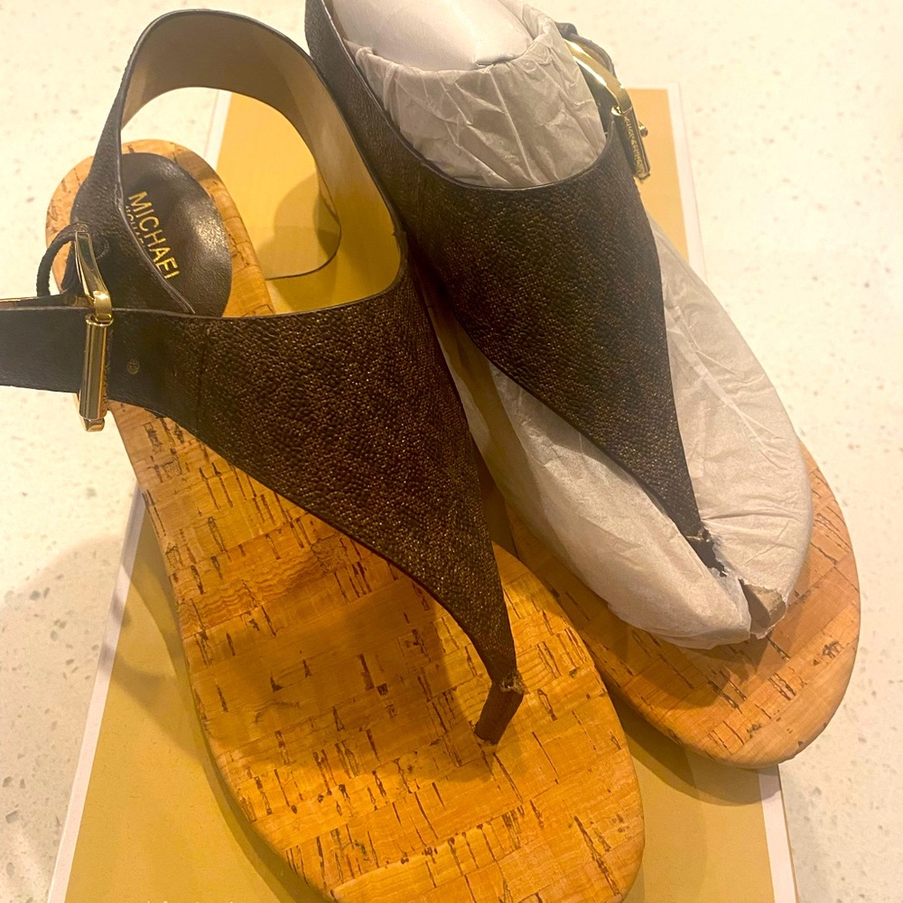 Womens size 8 Michael Kors sandals
